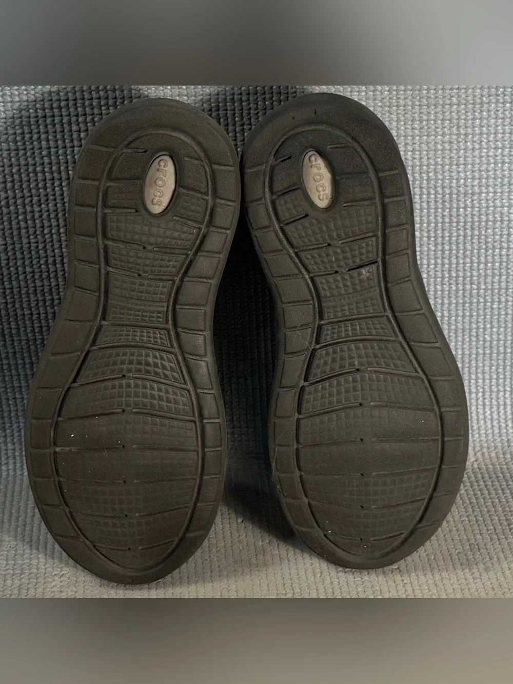 Crocs LiteRide Pacer Black Comfort Slip On Shoes Big Kid‎ Size 5Y